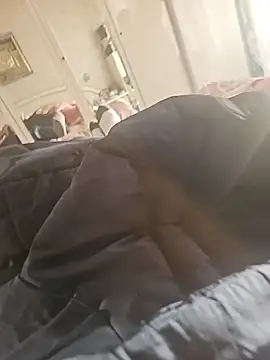 Snapshot of mia69x chatting on 11/06/25, 03:02 mia69x online show from 11/06/25, 03:02