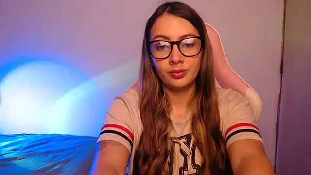 Snapshot of lalawhitte chatting on 11/05/25, 02:17 lalawhitte online show from 11/05/25, 02:17