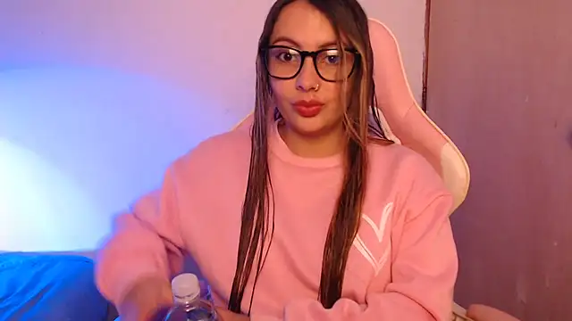 Snapshot of lalawhitte chatting on 11/08/25, 03:34 lalawhitte online show from 11/08/25, 03:34