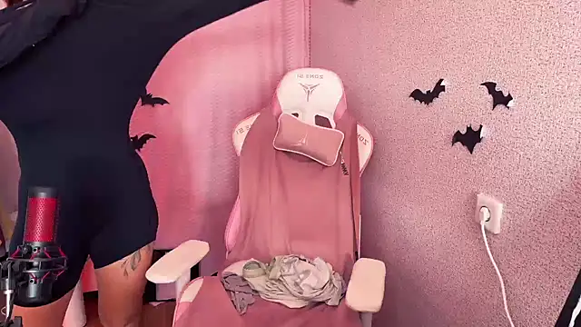 Katrin  kiss online show from 10/29/25, 08:27