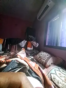 Snapshot of ind_hero chatting on 10/08/25, 09:18 ind hero online show from 10/08/25, 09:18