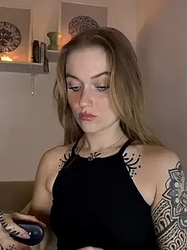 Goldloeckchen159 online show from 10/22/25, 07:13