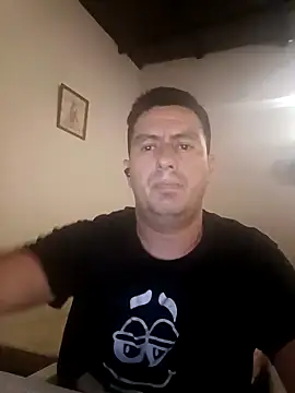 Snapshot of walwan85 chatting on 10/06/25, 08:39 walwan85 online show from 10/06/25, 08:39