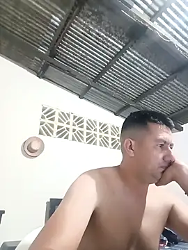 Snapshot of walwan85 chatting on 11/05/25, 08:36 walwan85 online show from 11/05/25, 08:36