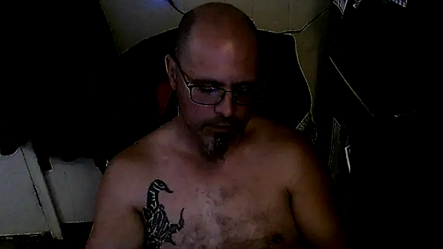 KrazyLegz online show from 10/26/25, 05:41