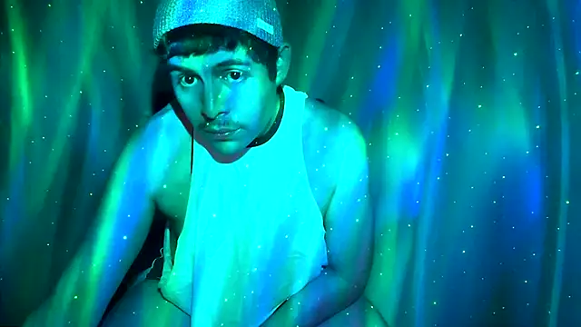 Snapshot of CloudyBoy_Toy chatting on 01/04/25, 06:19 CloudyBoy Toy online show from 01/04/25, 06:19