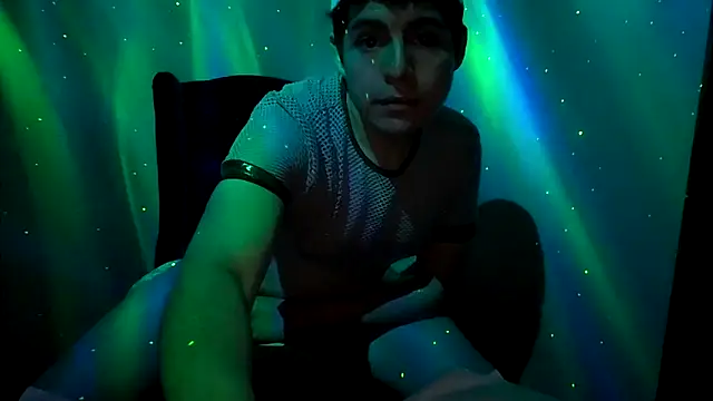 Snapshot of CloudyBoy_Toy chatting on 01/06/25, 12:35 CloudyBoy Toy online show from 01/06/25, 12:35