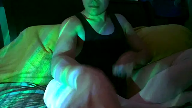 Snapshot of CloudyBoy_Toy chatting on 02/12/25, 07:56 CloudyBoy Toy online show from 02/12/25, 07:56