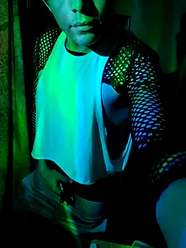 Snapshot of CloudyBoy_Toy chatting on 02/23/25, 09:05 CloudyBoy Toy online show from 02/23/25, 09:05