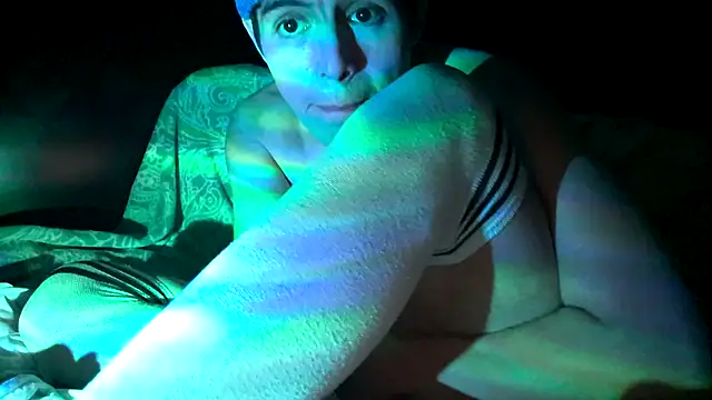 Snapshot of CloudyBoy_Toy chatting on 03/03/25, 11:22 CloudyBoy Toy online show from 03/03/25, 11:22