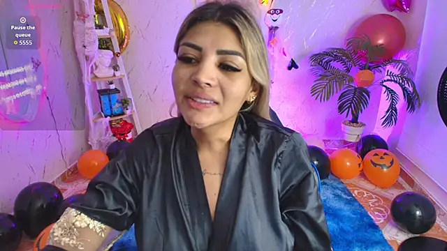 SALOOMEE   online show from 10/15/25, 10:59