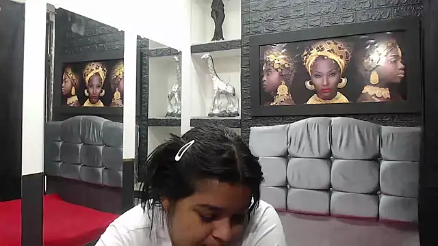 Snapshot of sia_cavad chatting on 12/18/24, 01:23 sia cavad online show from 12/18/24, 01:23