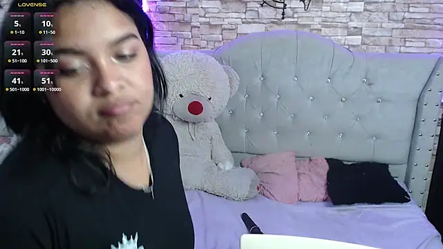 Snapshot of sia_cavad chatting on 01/06/25, 04:13 sia cavad online show from 01/06/25, 04:13