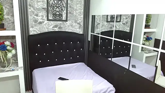 Snapshot of sia_cavad chatting on 01/17/25, 12:31 sia cavad online show from 01/17/25, 12:31
