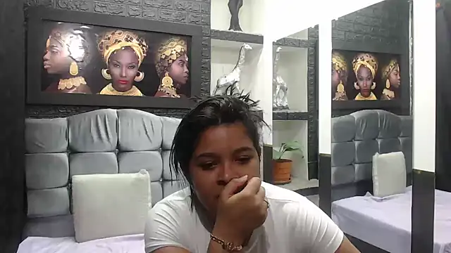Snapshot of sia_cavad chatting on 01/25/25, 12:47 sia cavad online show from 01/25/25, 12:47