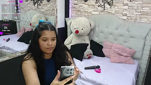 Snapshot of sia_cavad chatting on 02/05/25, 02:37 sia cavad online show from 02/05/25, 02:37
