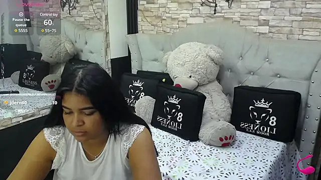 Snapshot of sia_cavad chatting on 03/21/25, 06:07 sia cavad online show from 03/21/25, 06:07