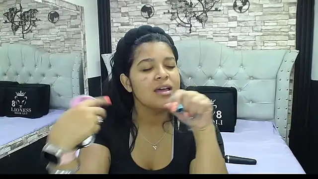 Snapshot of sia_cavad chatting on 09/24/25, 01:47 sia cavad online show from 09/24/25, 01:47