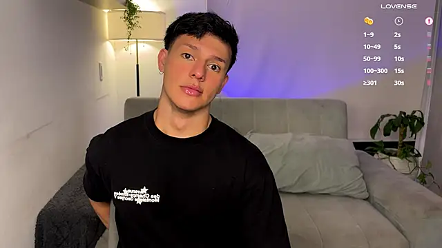 Snapshot of Alexxblue chatting on 11/16/25, 03:45 Alexxblue online show from 11/16/25, 03:45