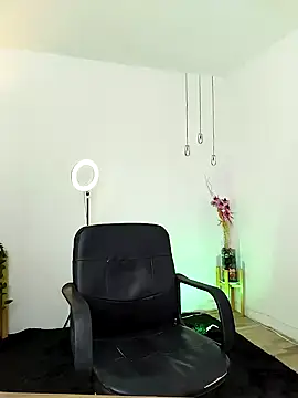 Alessandra Schmoll online show from 01/24/25, 12:41