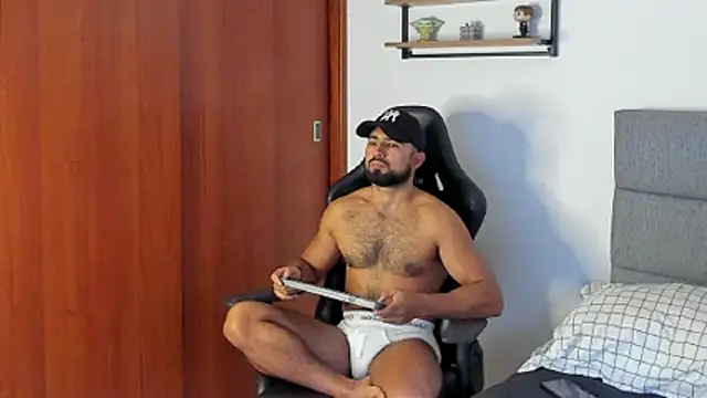 ethaanjones online show from 10/14/25, 08:20