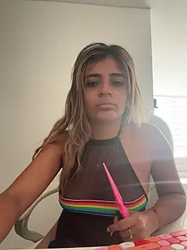 Snapshot of pamell_col chatting on 10/30/25, 01:23 pamell col online show from 10/30/25, 01:23