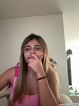 Snapshot of pamell_col chatting on 11/12/25, 01:44 pamell col online show from 11/12/25, 01:44