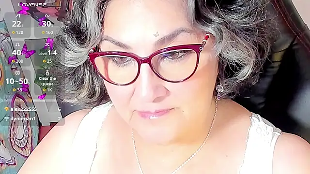 Snapshot of cataleya_mom chatting on 10/14/25, 04:08 cataleya mom online show from 10/14/25, 04:08