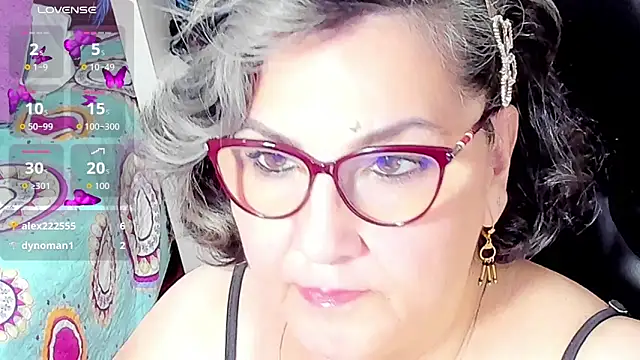 Snapshot of cataleya_mom chatting on 10/15/25, 04:45 cataleya mom online show from 10/15/25, 04:45