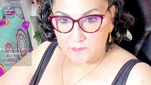 Snapshot of cataleya_mom chatting on 10/22/25, 03:51 cataleya mom online show from 10/22/25, 03:51