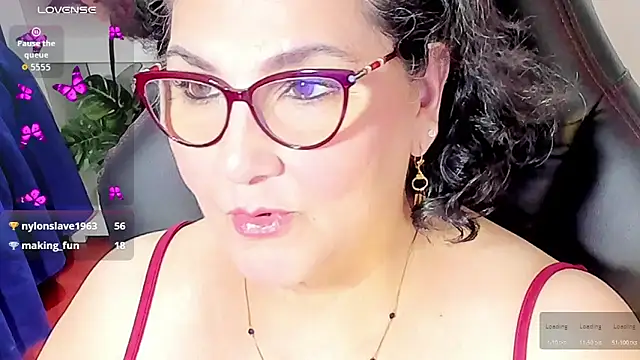 Snapshot of cataleya_mom chatting on 10/27/25, 04:49 cataleya mom online show from 10/27/25, 04:49