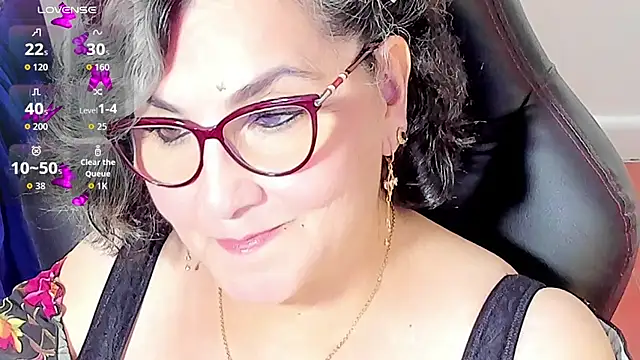 Snapshot of cataleya_mom chatting on 10/28/25, 11:07 cataleya mom online show from 10/28/25, 11:07