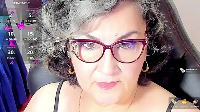 Snapshot of cataleya_mom chatting on 11/02/25, 07:00 cataleya mom online show from 11/02/25, 07:00