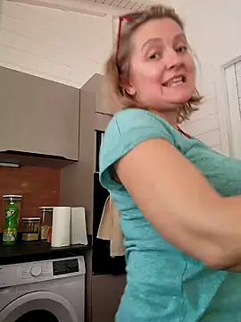 lady charlyne online show from 01/16/25, 05:23