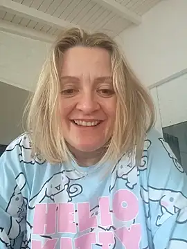 lady charlyne online show from 01/17/25, 11:38