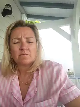 lady charlyne online show from 02/03/25, 01:30