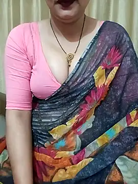 Snapshot of Priya_Boudi chatting on 01/17/25, 04:47 Priya Boudi online show from 01/17/25, 04:47