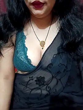 Snapshot of Priya_Boudi chatting on 02/25/25, 04:42 Priya Boudi online show from 02/25/25, 04:42
