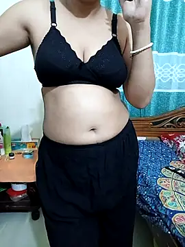 Snapshot of Priya_Boudi chatting on 03/01/25, 04:47 Priya Boudi online show from 03/01/25, 04:47