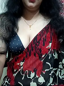 Snapshot of Priya_Boudi chatting on 10/25/25, 06:35 Priya Boudi online show from 10/25/25, 06:35