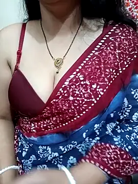 Snapshot of Priya_Boudi chatting on 10/31/25, 06:09 Priya Boudi online show from 10/31/25, 06:09