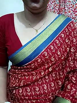 Snapshot of Priya_Boudi chatting on 11/06/25, 07:04 Priya Boudi online show from 11/06/25, 07:04