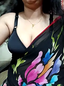 Snapshot of Priya_Boudi chatting on 11/07/25, 06:19 Priya Boudi online show from 11/07/25, 06:19