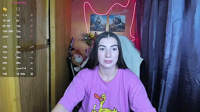 Fiery Brunette  online show from 12/21/24, 05:58
