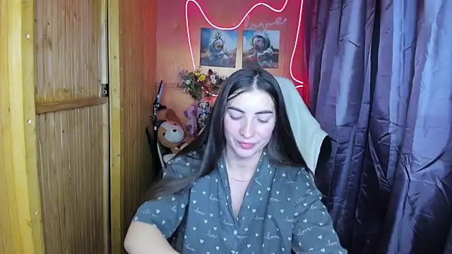 Fiery Brunette  online show from 12/26/24, 02:22
