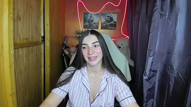 Fiery Brunette  online show from 02/09/25, 08:45