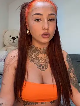 Coco-Love online show from 11/11/25, 01:44