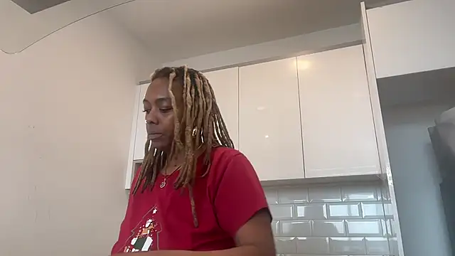 ChocolateCakeQueen online show from 01/25/25, 08:21