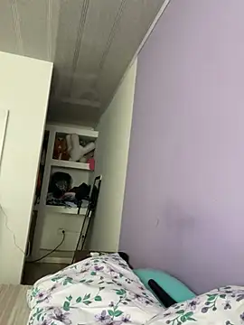 hannahb-e online show from 01/31/25, 06:47