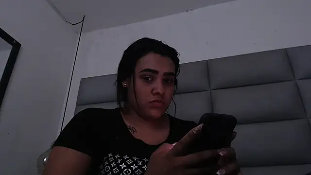 Snapshot of emily_brontee_ chatting on 09/25/25, 03:49 emily brontee online show from 09/25/25, 03:49